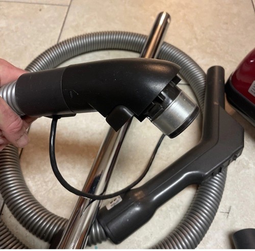 Miele Red S312i Canister Vacuum Cleaner W/ Powerhead Adjustable & Attachments - Picture 8 of 10