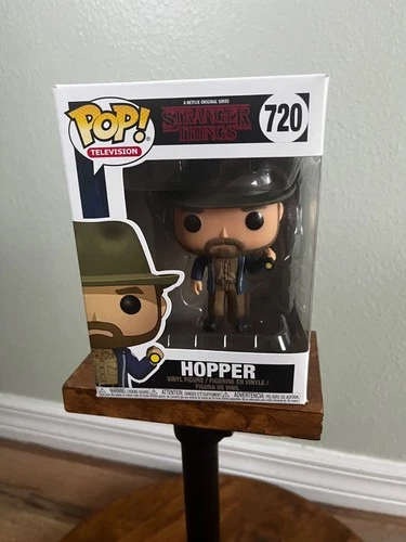 Funko Pop! Vinyl: Stranger Things - Hopper (Flashlight) #720