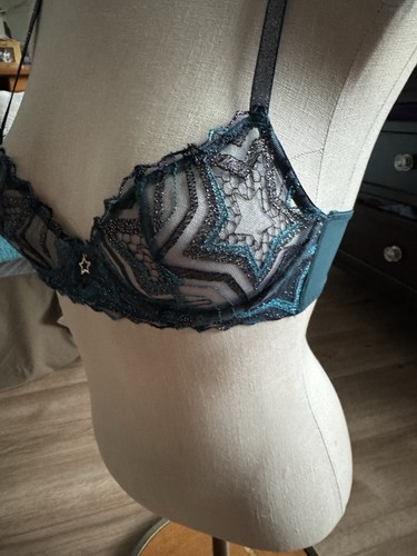 SAVAGE X FENTY Teal Brillo Brillo Transparente DEMI SUJETADOR con Diseño Estrella Talla 32B NUEVO - Imagen 4 de 5