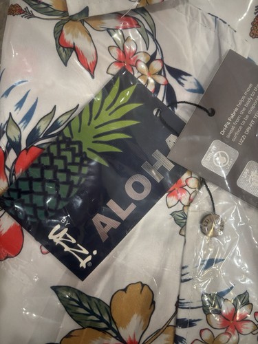 UZZI Men's White Hawaiian Shirt-button down,collared-DRI FIT-White w/ floral-MED - Picture 6 of 13