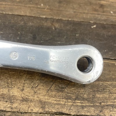 シマノ　DEORE XT FC-M737 175 クランク Shimano Deore XT FC-M737 Crankset: 175mm - 42/32/22t