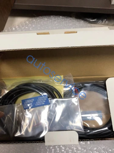 NEW KEYENCE IG-028 Laser Sensor Amplifier Fedex or FedEx#L - Picture 2 of 3