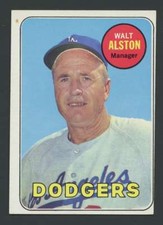 1969 Topps #24 Walt Alston EX/EX+ Dodgers MG 26904 