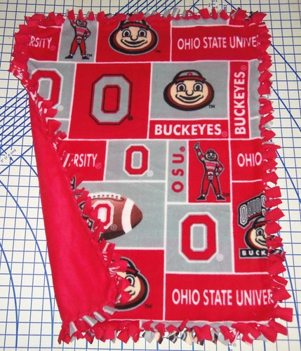 NCAA College Team Polar Bebé Manta Mascota Regazo Atado a Mano 30" x 24" Nuevo - Imagen 17 de 18