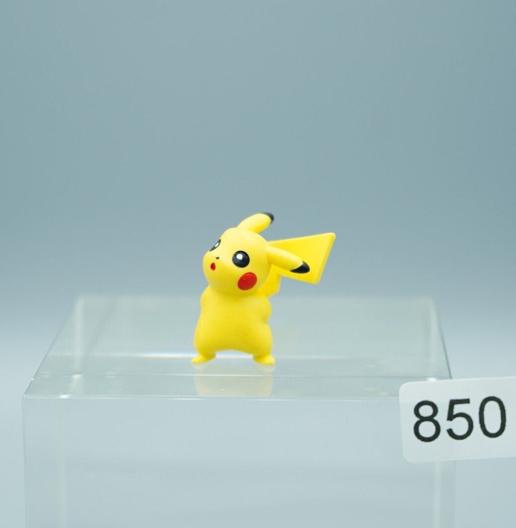 Pikachu T-ARTS TOMY Rare pose figure CGTSJ Nintendo Vintage