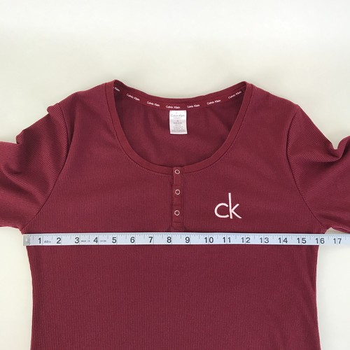 Prendas para dormir Calvin Klein de punto acanalado Henley pijama top para mujer mediano con monograma - Imagen 7 de 12