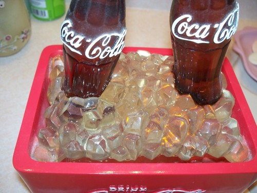1970s Vintage Coca Cola Light Up Music Box Display 2 Bottles on Ice in Cooler - Picture 11 of 12