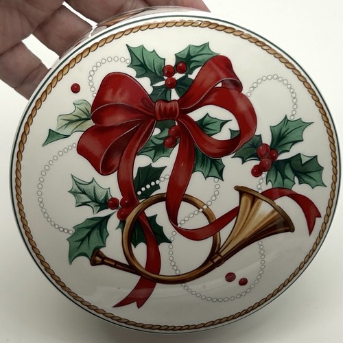 Plato de Navidad de porcelana Jubilación MIKASA Máxima FX074 con tapa Japón 4,5" x 2" - Imagen 5 de 5