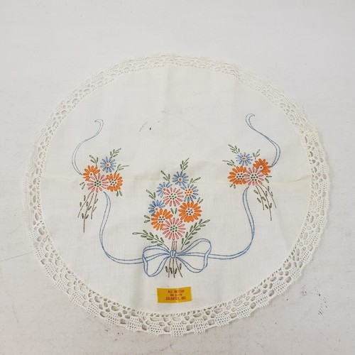 Vintage Lot 2 Colortex Stamped for Embroidery Round Lace Floral Doilies Tri-Chem - Picture 2 of 3