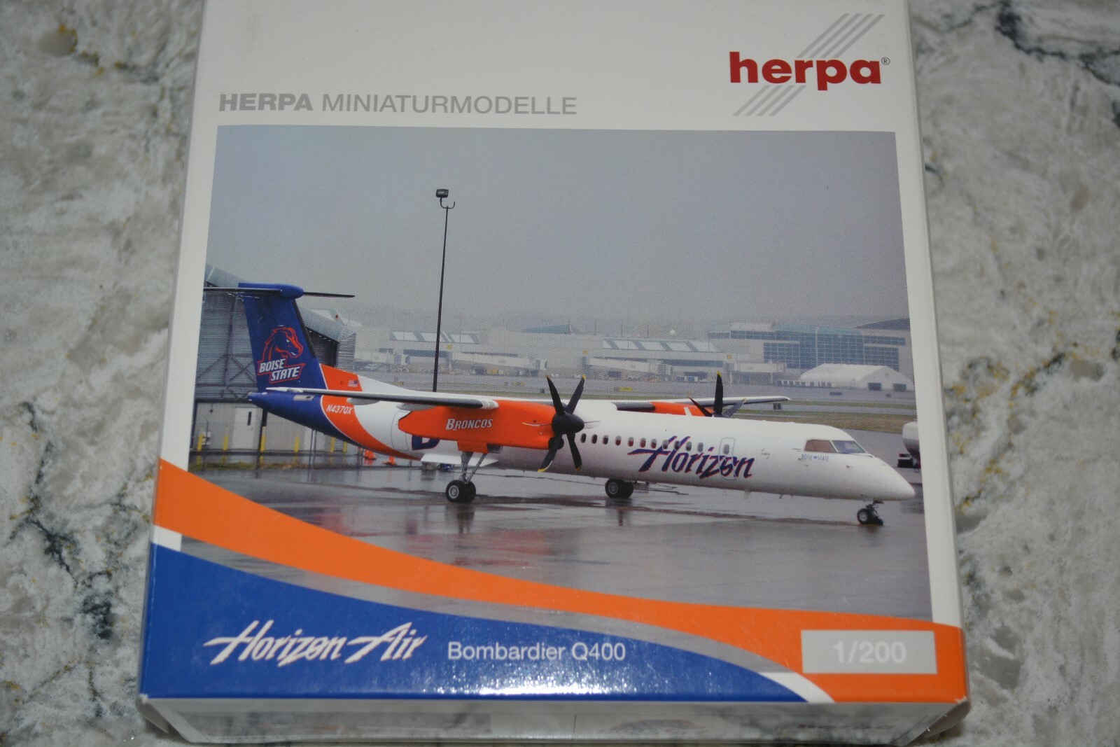 Herpa 1 200 escala Horizon Air Bombardier Boise State Broncos Q400, N437QX, Nuevo En Caja Herpa 1 200 escala Horizon Air Bombardier Boise State Broncos Q400, N437QX, Nuevo En Caja
