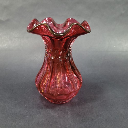 Fenton Cranberry Red Fluted Dot Ruffle 5 in Bud Vase READ CRACK - Picture 4 of 8