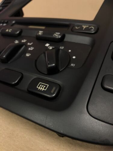 100/105 SERIES TOYOTA LAND CRUISER AC/HEATER CONTROLS - Picture 4 of 6