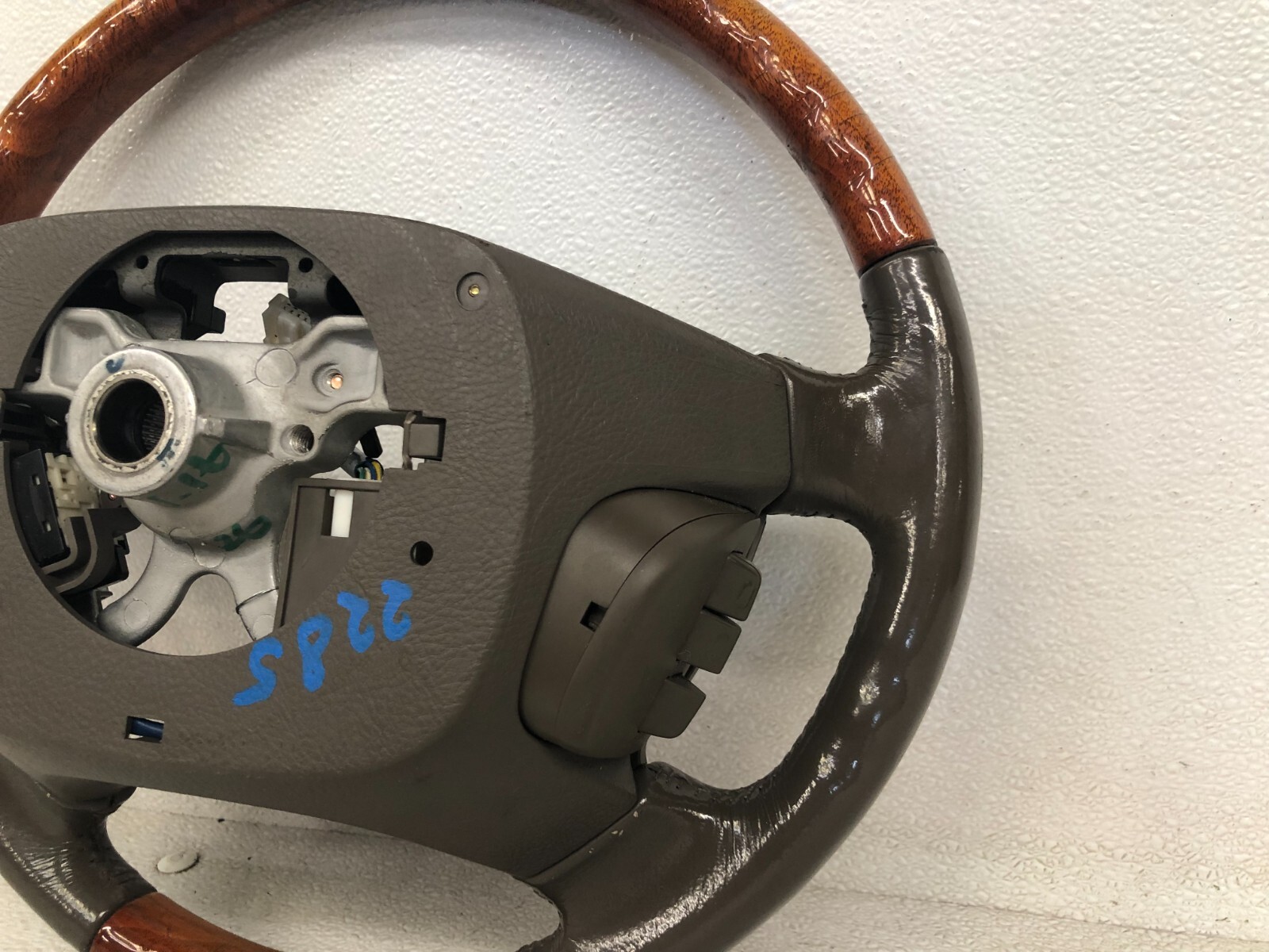 ⭐20012003 LEXUS LS430 FRONT LEFT DRIVER STEERING WHEEL ASSEMBLY OEM