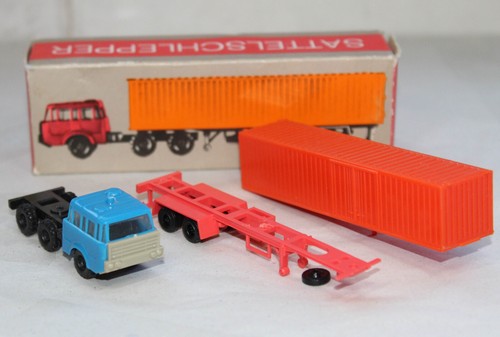 VEB MODEL-COSTRUKT - 12512 - TATRA TRATTORE A SELLA ARTICOLATO CONTAINER TRUCK - Foto 8 di 13