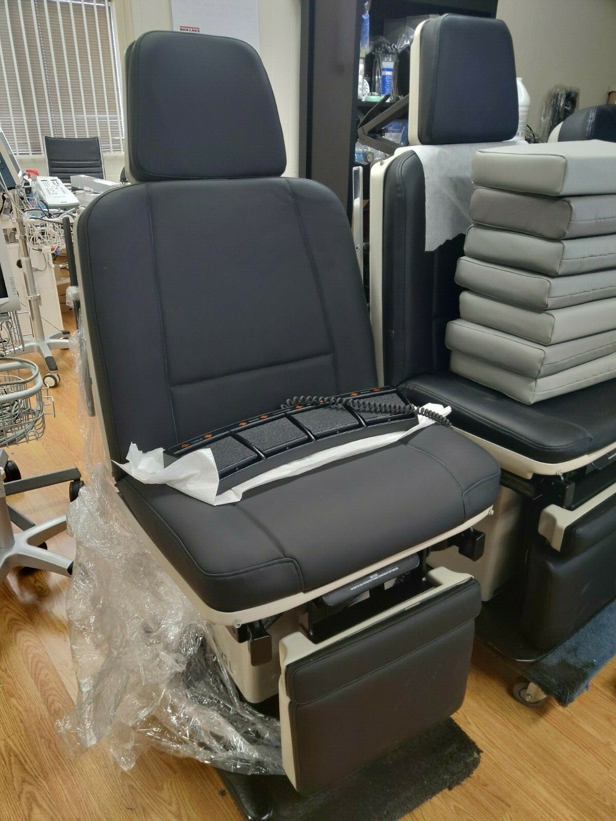 Midmark 75L Exam Table eBay
