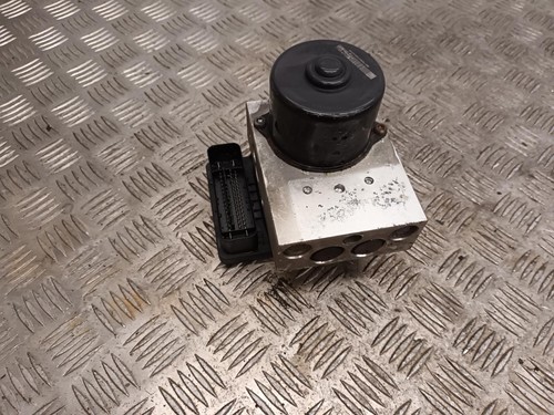 Mercedes C Class 00-08 C203 ABS Pump Modulator 2.1 Diesel A0044312512 - Picture 6 of 7