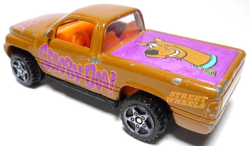 1998 RACING CHAMPIONS '96 DODGE RAM SCOOBY-DOO BROWN 1:64 DIECAST 2 7/8" PICKUP - Image 3 of 4