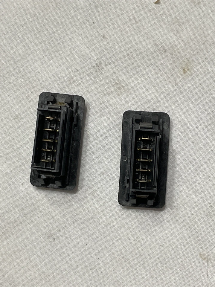 1995 Plymouth DODGE NEON Center Console Switches ?? Seat 23221 - Image 2 of 4