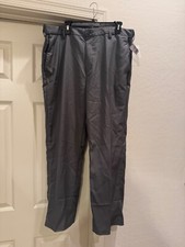 Amazon Essentials Straight Fit Flat-Front Dress Pants, Gray, 40x30
