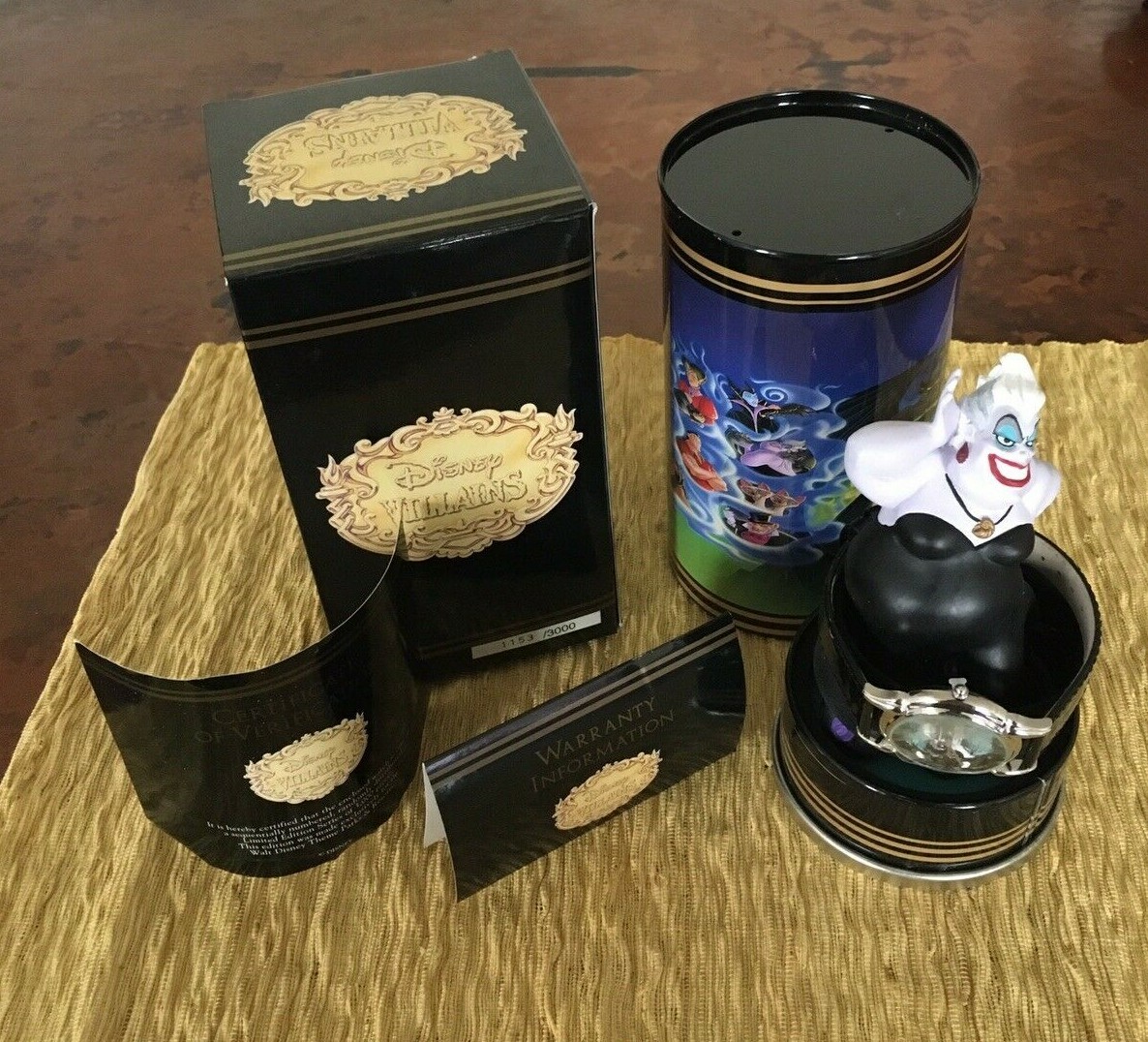 Disney Villains Watch (#1153) & Sculpture Limited Edition