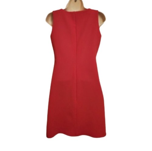 Chaps | Vestido recto elástico brillante sin mangas texturizado panal delantero encaje rosa - Imagen 5 de 9