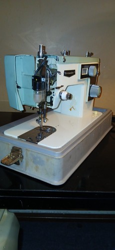 Vintage Portable Dressmaker Model 290F Sewing Machine - Picture 12 of 21
