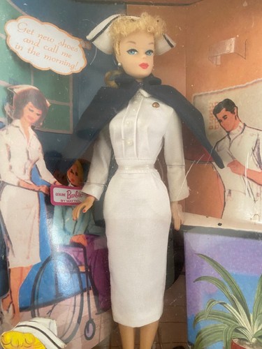 Conjunto Barbie Reproducción Vintage, Mi Carrera Favorita 1961 Barbie Rubia Cola de Caballo - Imagen 2 de 11