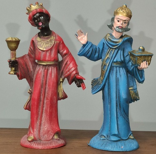 2 Vintage Plastic Nativity Italy Wise Men 4" Tall - Picture 1 of 6