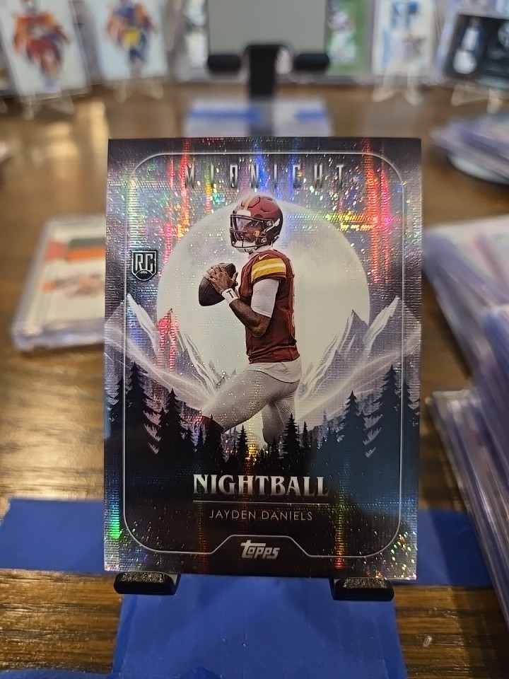 2024 Topps Midnight Nightball Jayden Daniels - Moon Beam SP No. NB-9 Commanders