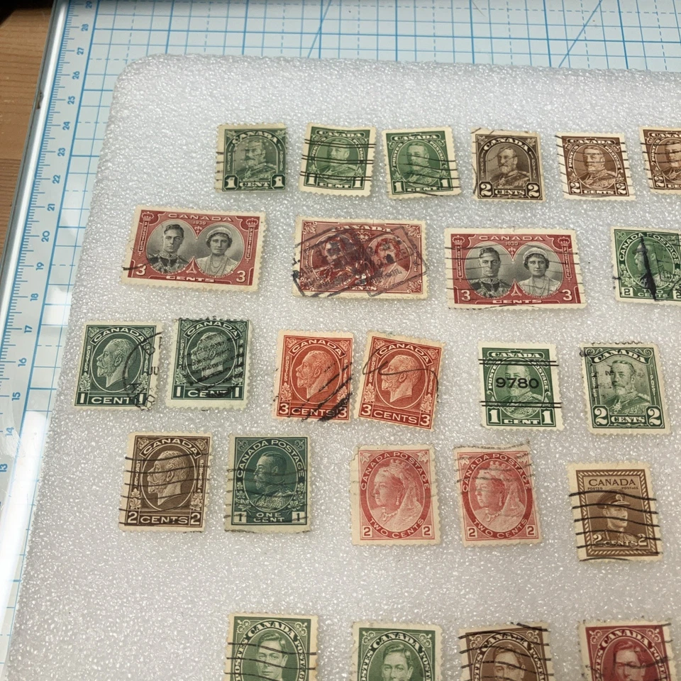 50 USED/HR Vtg. /Antique Canada Royalty Stamps, 1850-1975; DEAL- LOOK! USA Ships - Image 2 of 4