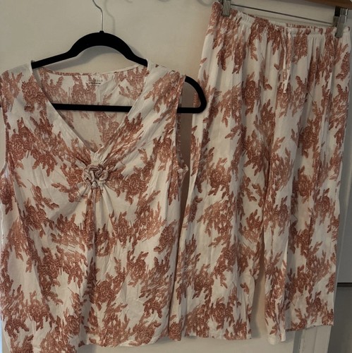 M Garnet Hill Pyjama V-Ausschnitt Cropped Rosa Weiß & Korallenmuster