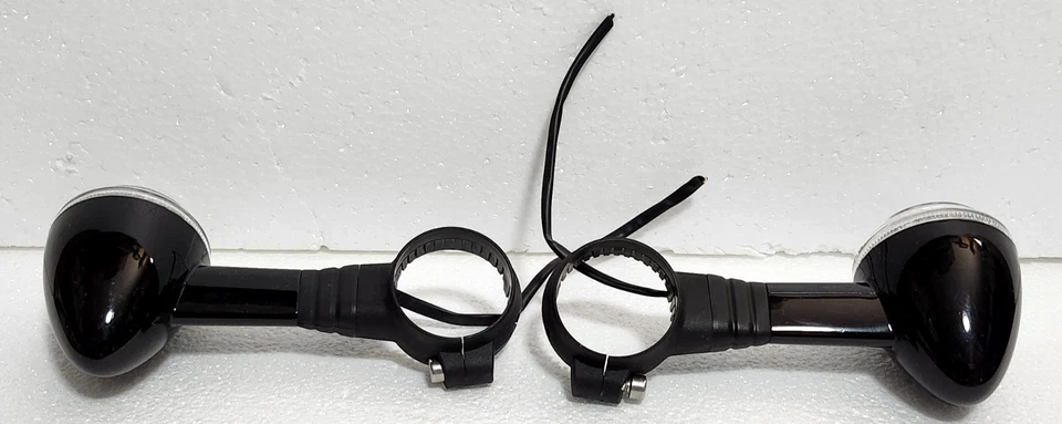 Juego de intermitentes delanteros LED Triumph OEM con soportes Bobber, Speedmaster, Scrambler Foto 3 de 4