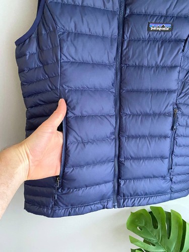 Patagonia Women's Dark Blue Down Puffer Vest, Size XS - Picture 5 of 16