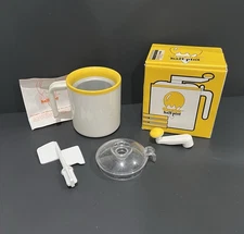 NOS Vintage Donvier Half-Pint Manual Hand Crank 15 Minute Ice Cream Maker w/Box