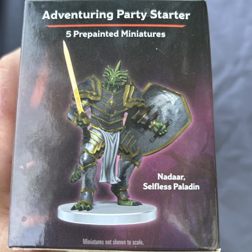 MTG Minis: D&D Adventures in the Forgotten Realms Adventuring Party Starter NEW - Picture 7 of 9