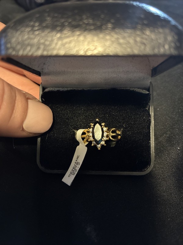 14 Kt Gold Genuine Onyx Ring Size 7