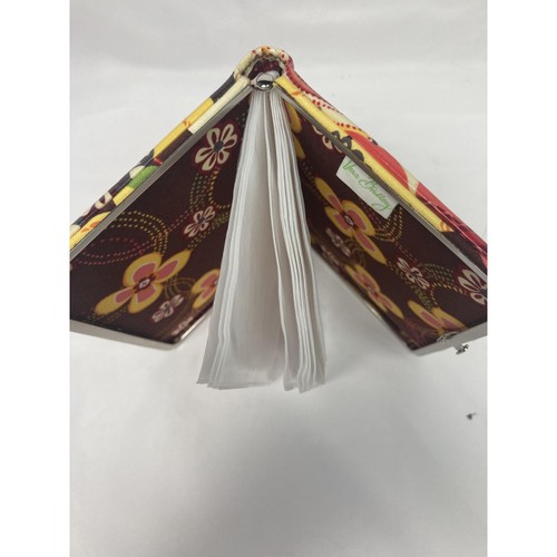 Libro fotografico Vera Bradley - modello Buttercup - chiusura con serratura a bacio - Foto 6 di 8