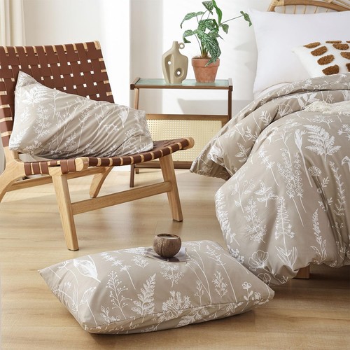 Queen Comforter Set 3 Pieces Oatmeal Floral Bedding with Pillow Shams - Picture 6 of 9