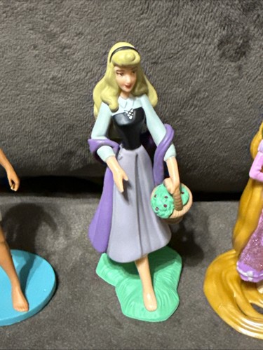 Disney Store - Princess Figures Play Set - 5 Princess Set - Picture 3 of 6