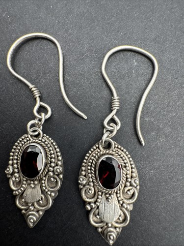Vintage Sterling Silver 925 Intricate Bead Vine 1.5” Earrings Pyrope Garnet - Picture 11 of 16