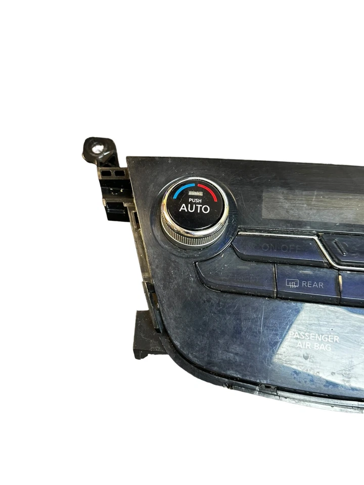 Nissan Murano SL 2016 2017 control de aire acondicionado OEM 275005AA1C Foto 2 de 4