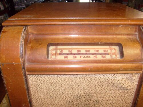 Rare Vintage FADA 602 AM tube Radio Phonograph Art Deco - Hums - FADA - Zdjęcie 2 z 10