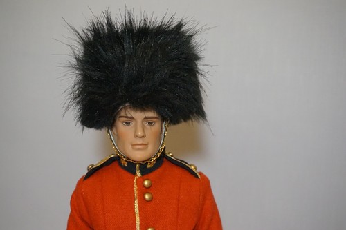 Very rare Tonner doll 17' Matt O'Neill - Changing of the Guard 2006 - LE 30 - Picture 7 of 9