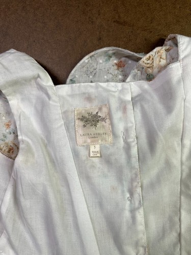 Laura Ashley Girl's Size 5 Floral Dress Ruffle Button Back Sash Tie - Picture 2 of 9
