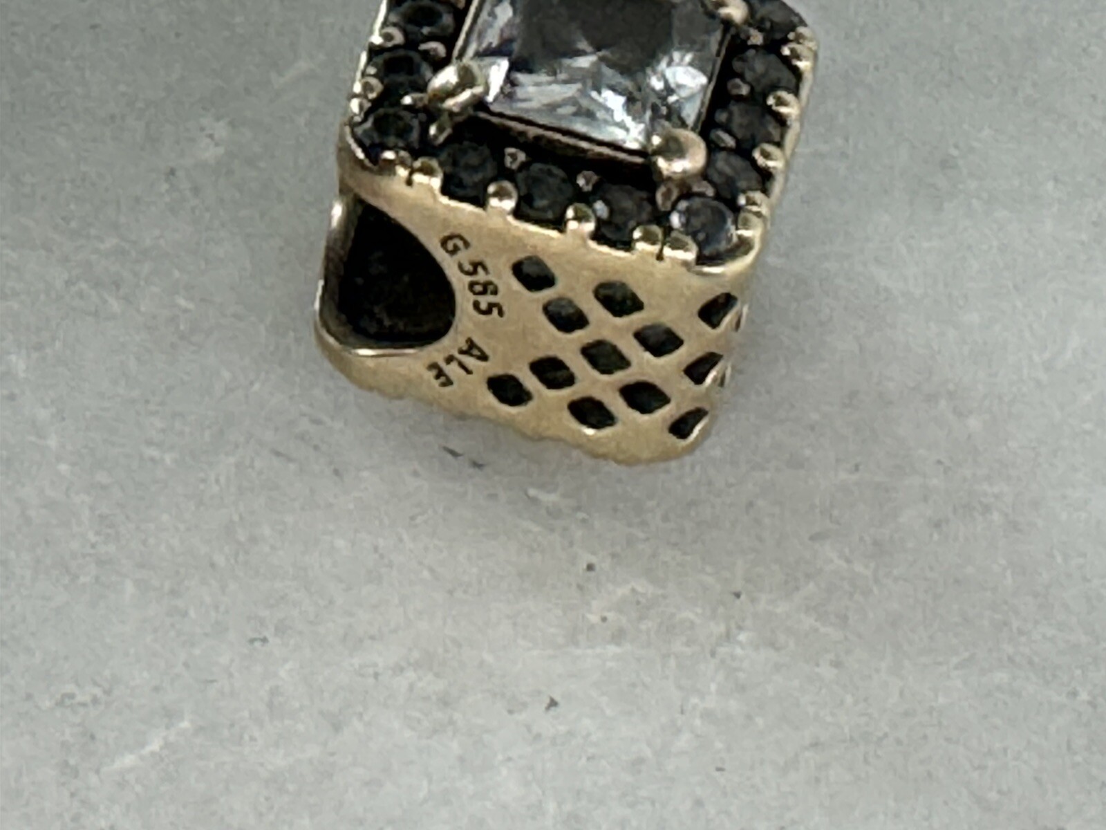 Picture 2 of 6