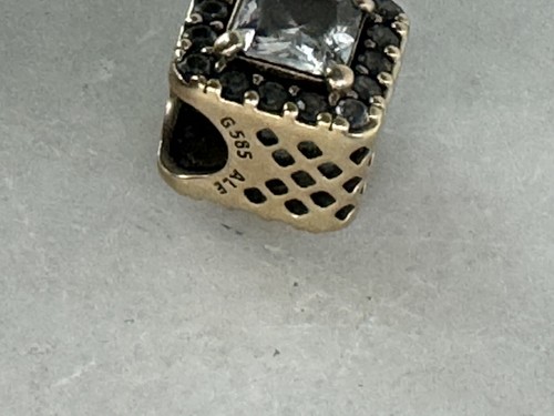 Pandora Square Sparkle Halo Charm 14ct Gold 585 ALE - Picture 2 of 6
