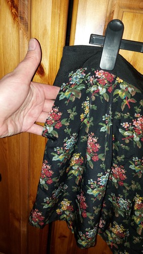 Size 12 Shorts Floral Oasis - Picture 3 of 6