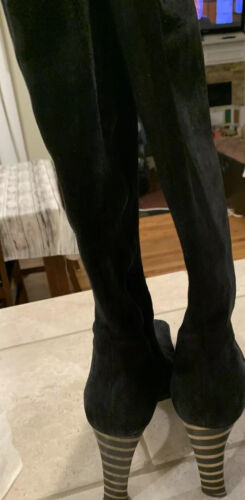 Claudia Ciuti Sexy Black Suede boots W/ Striped Wood Heel. Made in Italy. Sz 8.5 - Picture 10 of 12