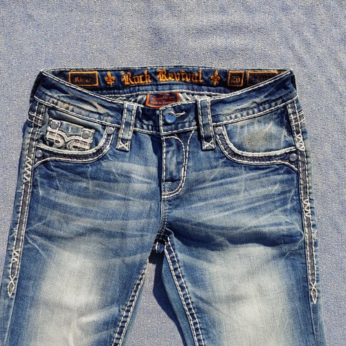 Pantalones de mezclilla Rock Revival azules para mujer RHIAN 26 ajustados tiro bajo pedrería 32" ins nuevos sin etiquetas - Imagen 6 de 15