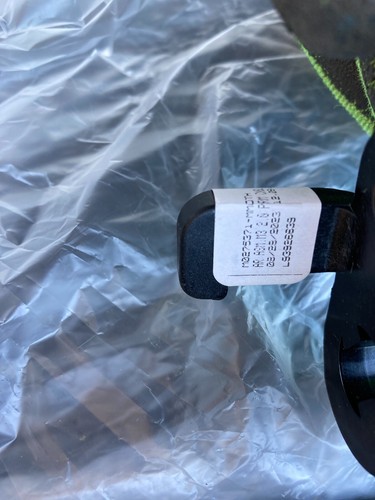 Tesla Model 3 FRONT CENTER CONSOLE ARM REST 2017-2022 1582886-00-B - Picture 7 of 9